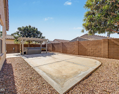 2694 E Runaway Bay Place - Photo Thumbnail 36