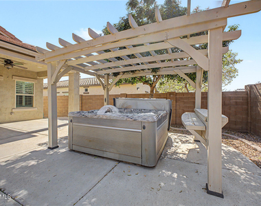 2694 E Runaway Bay Place - Photo Thumbnail 31
