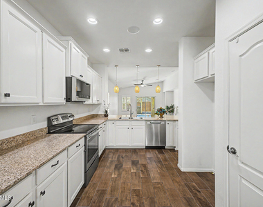 2694 E Runaway Bay Place - Photo Thumbnail 14