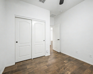 2694 E Runaway Bay Place - Photo Thumbnail 22