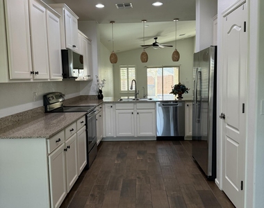 2694 E Runaway Bay Place - Photo Thumbnail 15