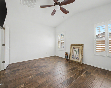 2694 E Runaway Bay Place - Photo Thumbnail 16
