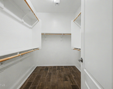 2694 E Runaway Bay Place - Photo Thumbnail 20