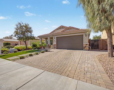 2694 E Runaway Bay Place - Photo Thumbnail 4