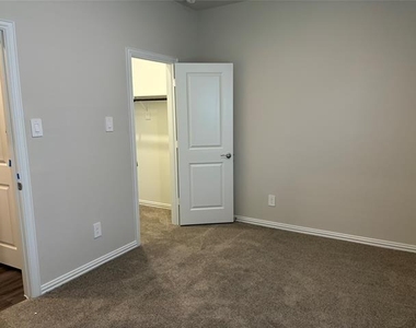3814 Meredith Drive - Photo Thumbnail 15