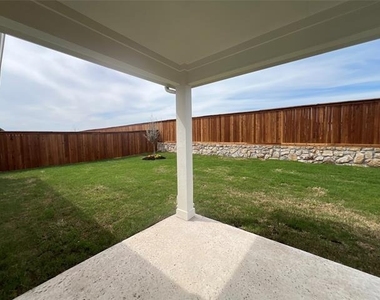 3814 Meredith Drive - Photo Thumbnail 10