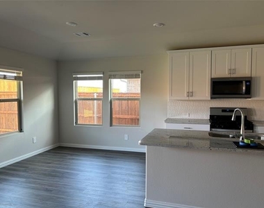 3814 Meredith Drive - Photo Thumbnail 20
