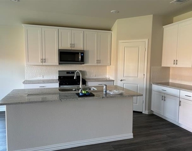 3814 Meredith Drive - Photo Thumbnail 21