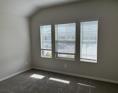 3814 Meredith Drive - Photo Thumbnail 13