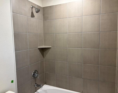 3814 Meredith Drive - Photo Thumbnail 16