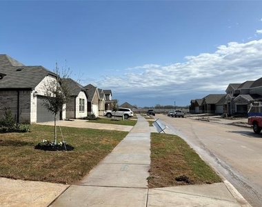 3814 Meredith Drive - Photo Thumbnail 7