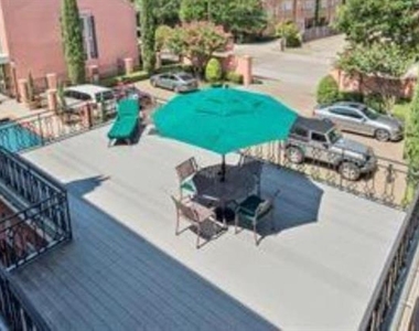 3208 Cole Avenue - Photo Thumbnail 3