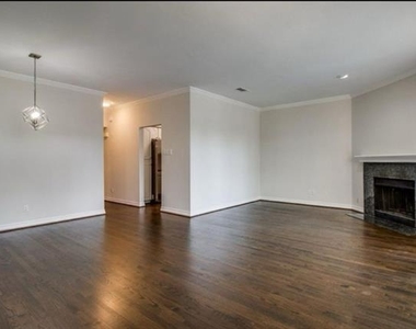 3208 Cole Avenue - Photo Thumbnail 6