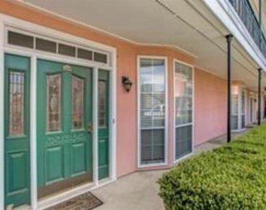3208 Cole Avenue - Photo Thumbnail 4