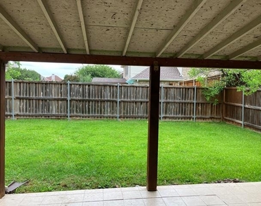 2616 Quail Hollow Drive - Photo Thumbnail 29