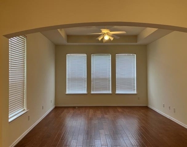 2616 Quail Hollow Drive - Photo Thumbnail 13