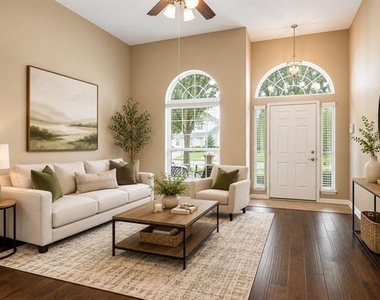 413 Creekside Drive - Photo Thumbnail 2