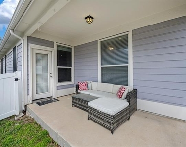413 Creekside Drive - Photo Thumbnail 17