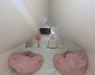 401 E Chestnut Street - Photo Thumbnail 19