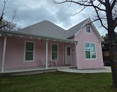 401 E Chestnut Street - Photo Thumbnail 17