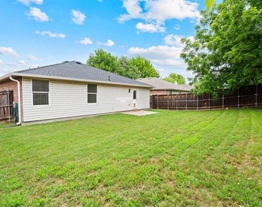 5405 Mountain Pointe Drive - Photo Thumbnail 4
