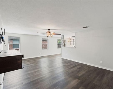 5405 Mountain Pointe Drive - Photo Thumbnail 18