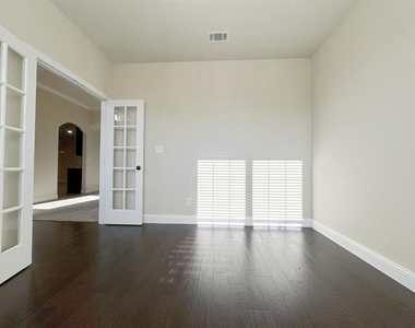 4106 Whitetail Lane - Photo Thumbnail 2