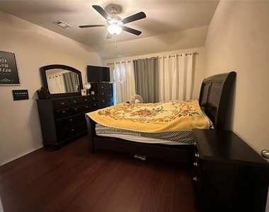 1803 Sea Gull Drive - Photo Thumbnail 11