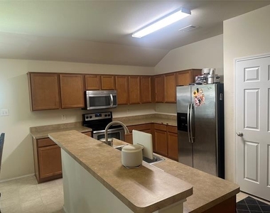 1803 Sea Gull Drive - Photo Thumbnail 8