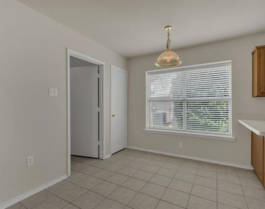 2140 Teal Court - Photo Thumbnail 12
