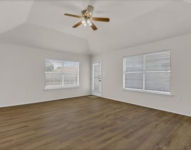 2140 Teal Court - Photo Thumbnail 24