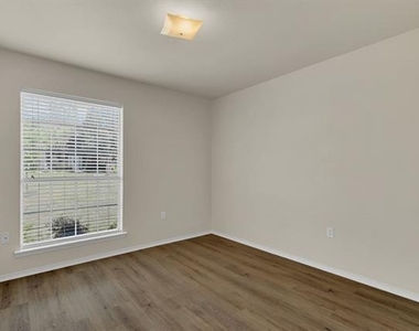 2140 Teal Court - Photo Thumbnail 21
