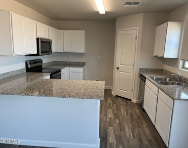 241 S Apache Avenue - Photo Thumbnail 2