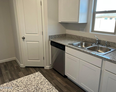 241 S Apache Avenue - Photo Thumbnail 3