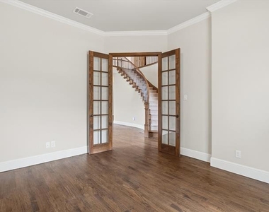 1621 Lakemere Drive - Photo Thumbnail 12