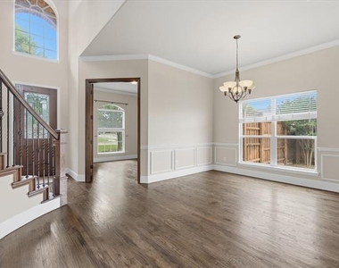 1621 Lakemere Drive - Photo Thumbnail 14