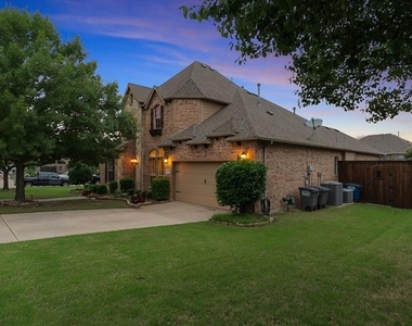 1621 Lakemere Drive - Photo Thumbnail 2