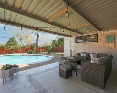 804 Ridgefield Drive - Photo Thumbnail 29