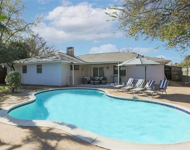 804 Ridgefield Drive - Photo Thumbnail 34
