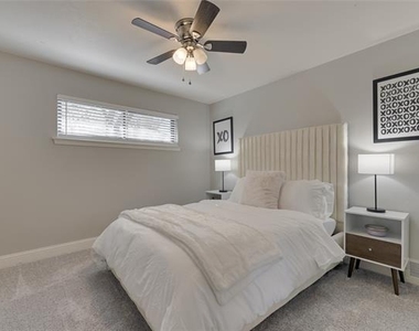 804 Ridgefield Drive - Photo Thumbnail 25
