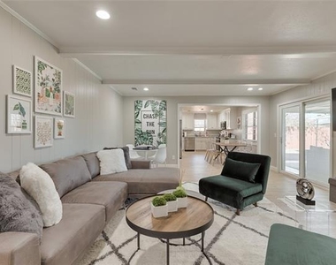 804 Ridgefield Drive - Photo Thumbnail 9