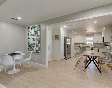 804 Ridgefield Drive - Photo Thumbnail 10