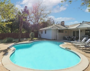 804 Ridgefield Drive - Photo Thumbnail 32