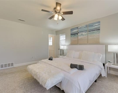 804 Ridgefield Drive - Photo Thumbnail 20