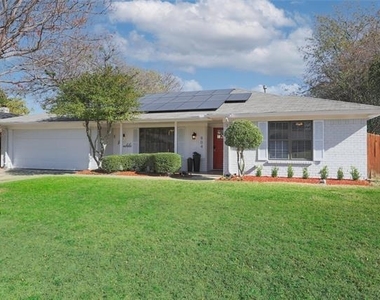 804 Ridgefield Drive - Photo Thumbnail 2