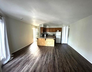 2311 Balsam Drive - Photo Thumbnail 4
