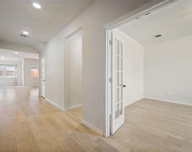 3437 Loftwood Lane - Photo Thumbnail 3