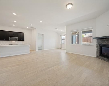 3437 Loftwood Lane - Photo Thumbnail 7
