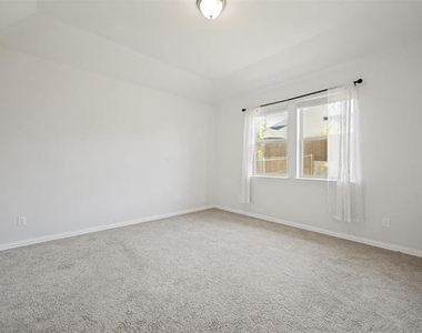 3437 Loftwood Lane - Photo Thumbnail 20