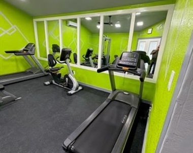 2311 Balsam Drive - Photo Thumbnail 10